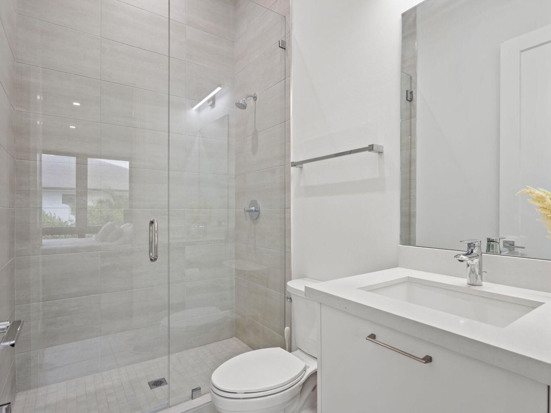 8143 NW 47th Ter , Doral, FL 33166 Photo