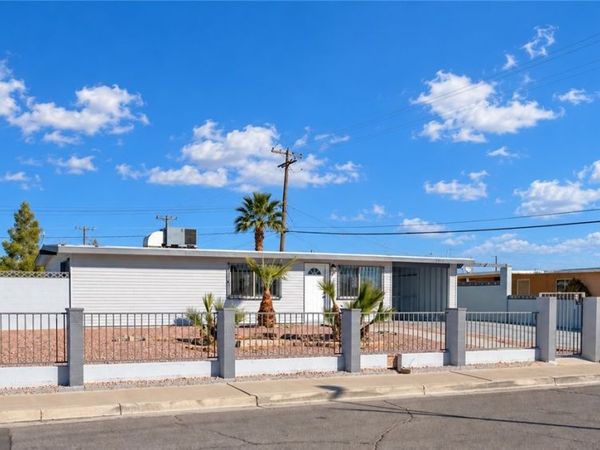1634 Serenada Avenue, Las Vegas, NV 89169