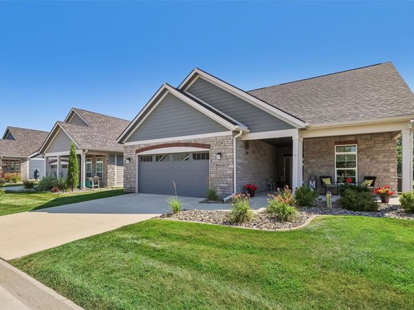 9934 Alexander Circle , West Des Moines, IA 50266