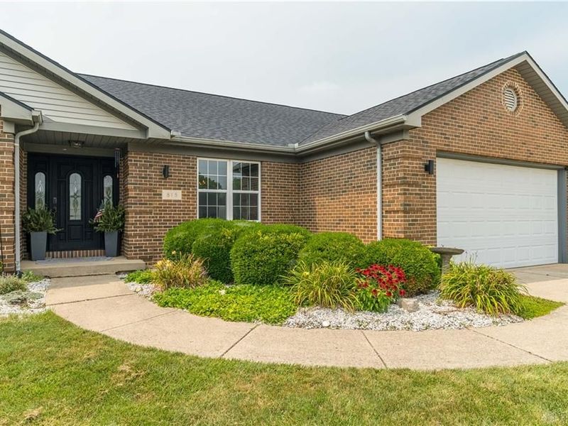 815 W Eva Circle, Springfield Township, OH 45504 Photo 3