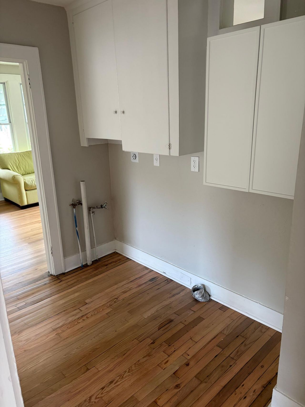 2319 Kent Avenue Photo 8