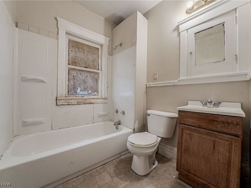 1430 E 173rd Street, Cleveland, OH 44110 Photo 31