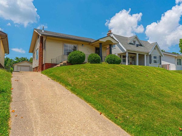 2341 S 5TH Street, Springfield, IL 62703