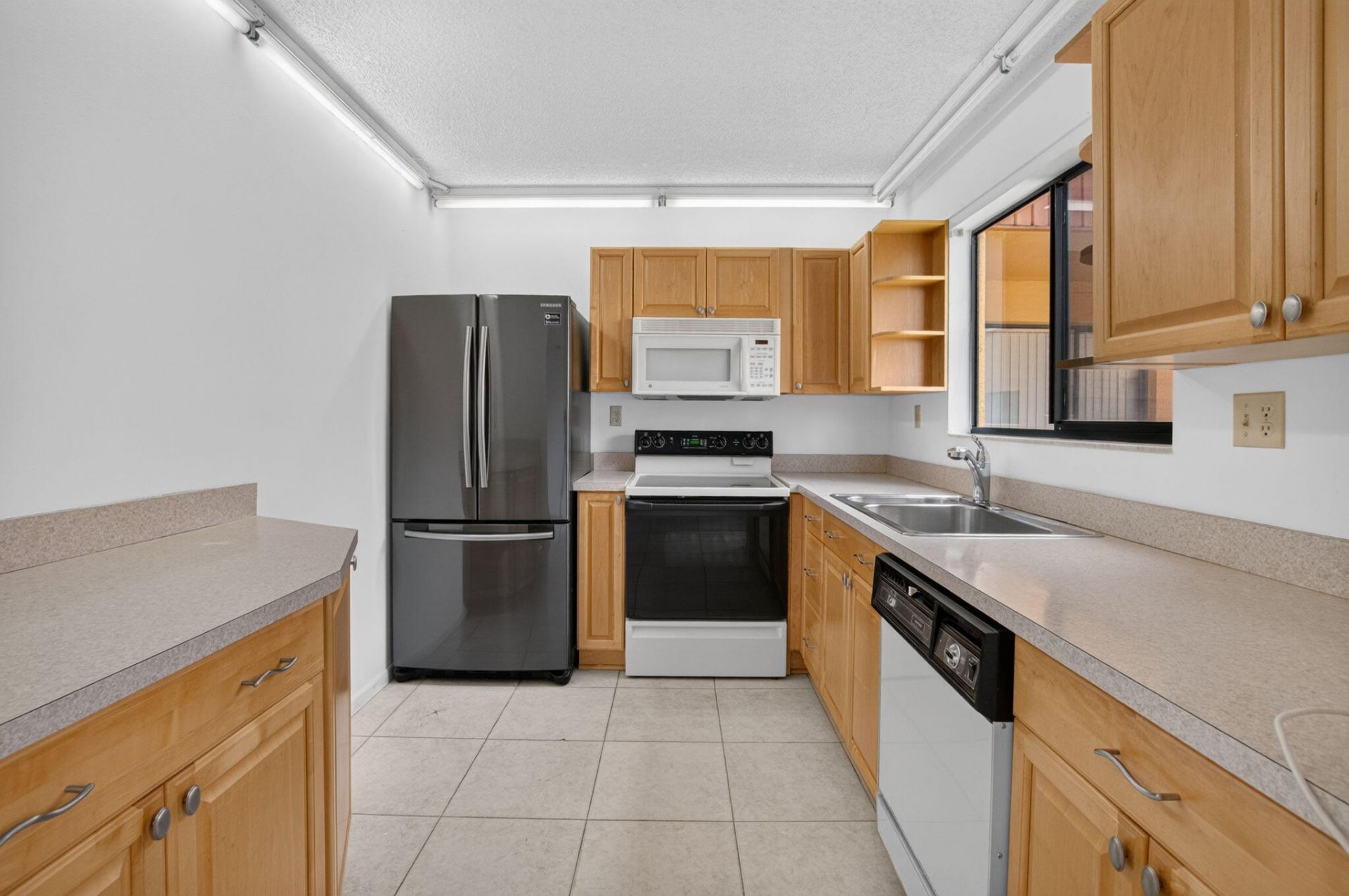 15216 Lakes Of Delray Boulevard, Unit 155, Delray Beach, FL 33484 Photo