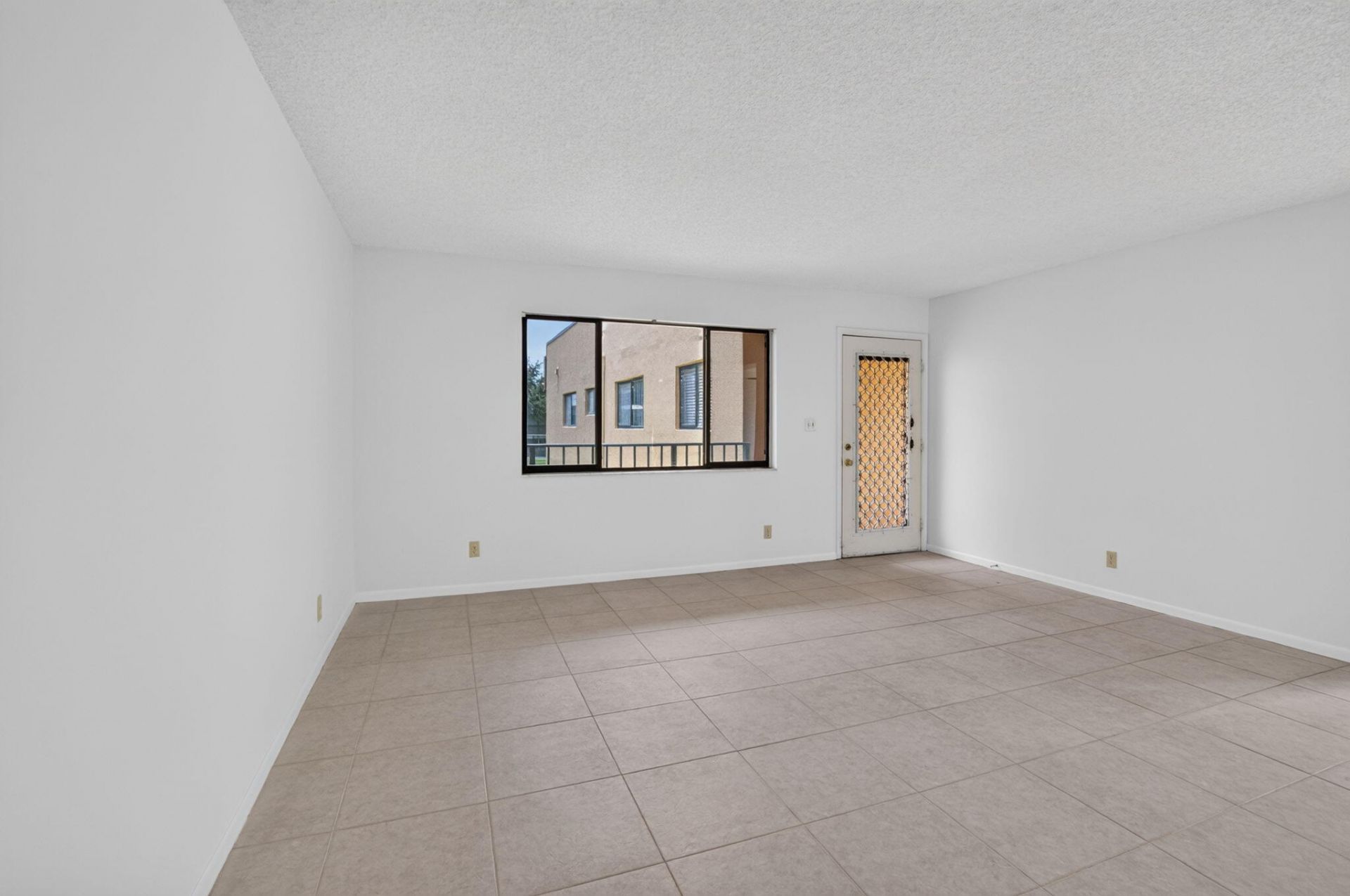 15216 Lakes Of Delray Boulevard, Unit 155, Delray Beach, FL 33484 Photo