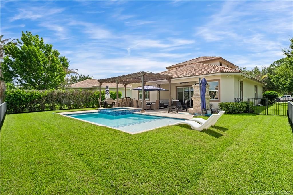 1063 SW Triste Way, Stuart, FL 34997 Photo