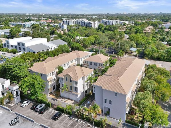 2726 Old Florida Trail, Wilton Manors, FL 33334