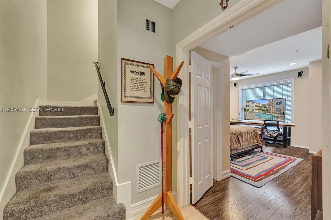 2726 Old Florida Trail, Wilton Manors, FL 33334 Photo
