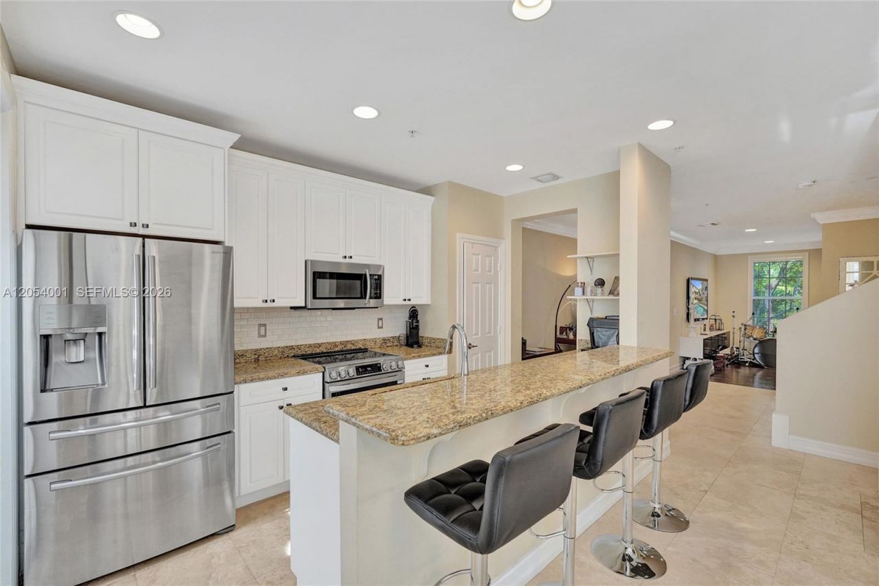 2726 Old Florida Trail, Wilton Manors, FL 33334 Photo