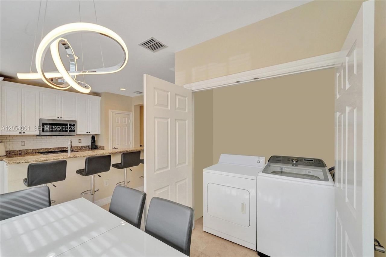 2726 Old Florida Trail, Wilton Manors, FL 33334 Photo