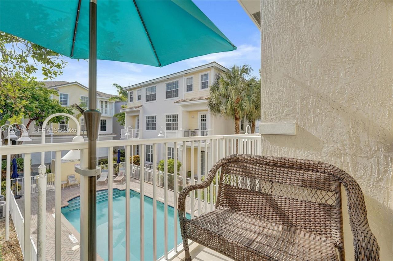 2726 Old Florida Trail, Wilton Manors, FL 33334 Photo