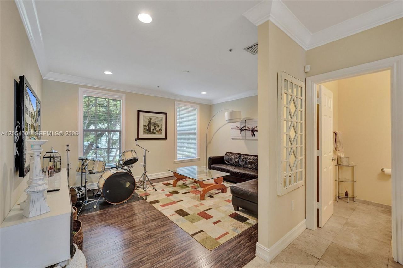 2726 Old Florida Trail, Wilton Manors, FL 33334 Photo