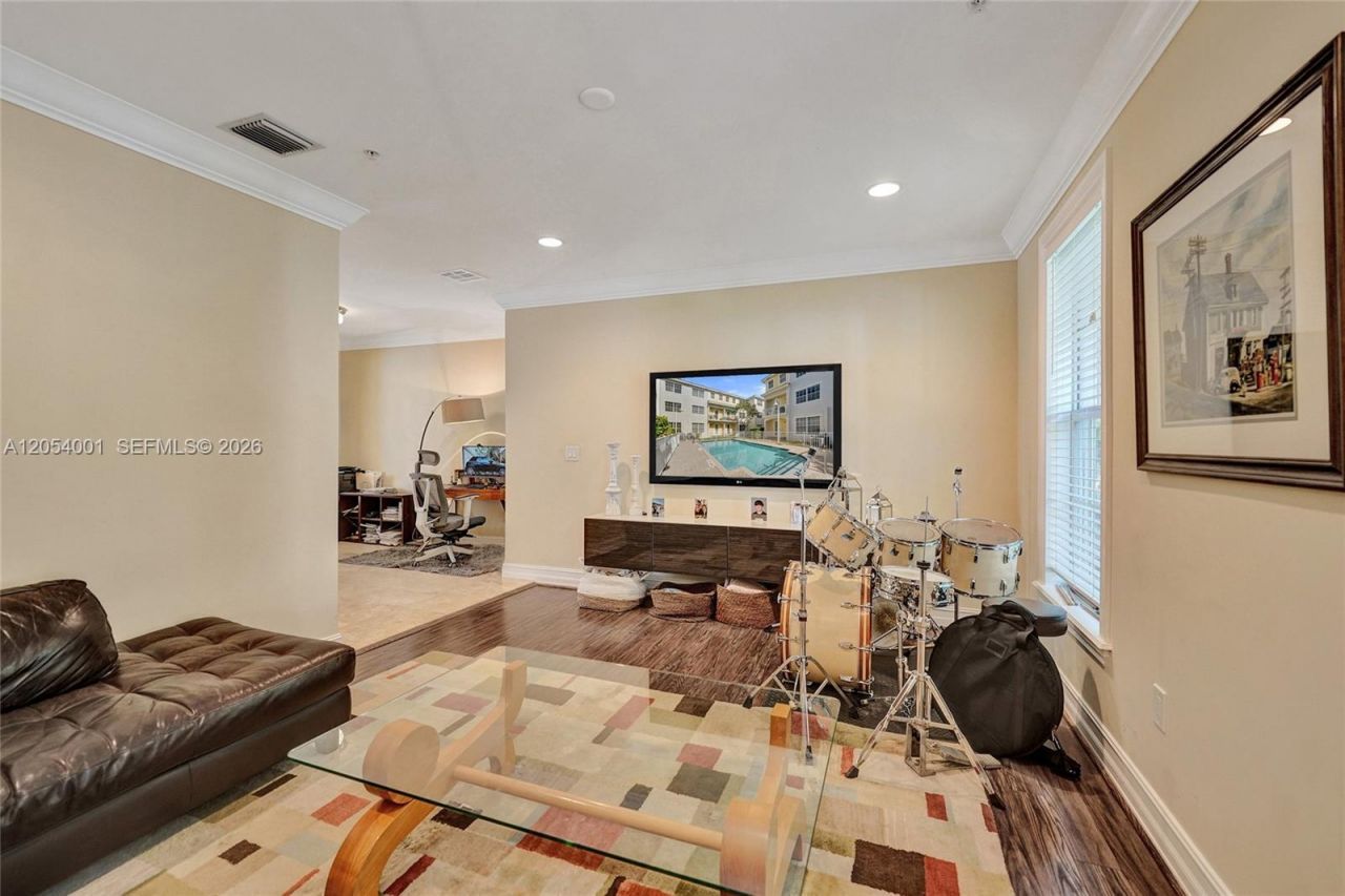 2726 Old Florida Trail, Wilton Manors, FL 33334 Photo