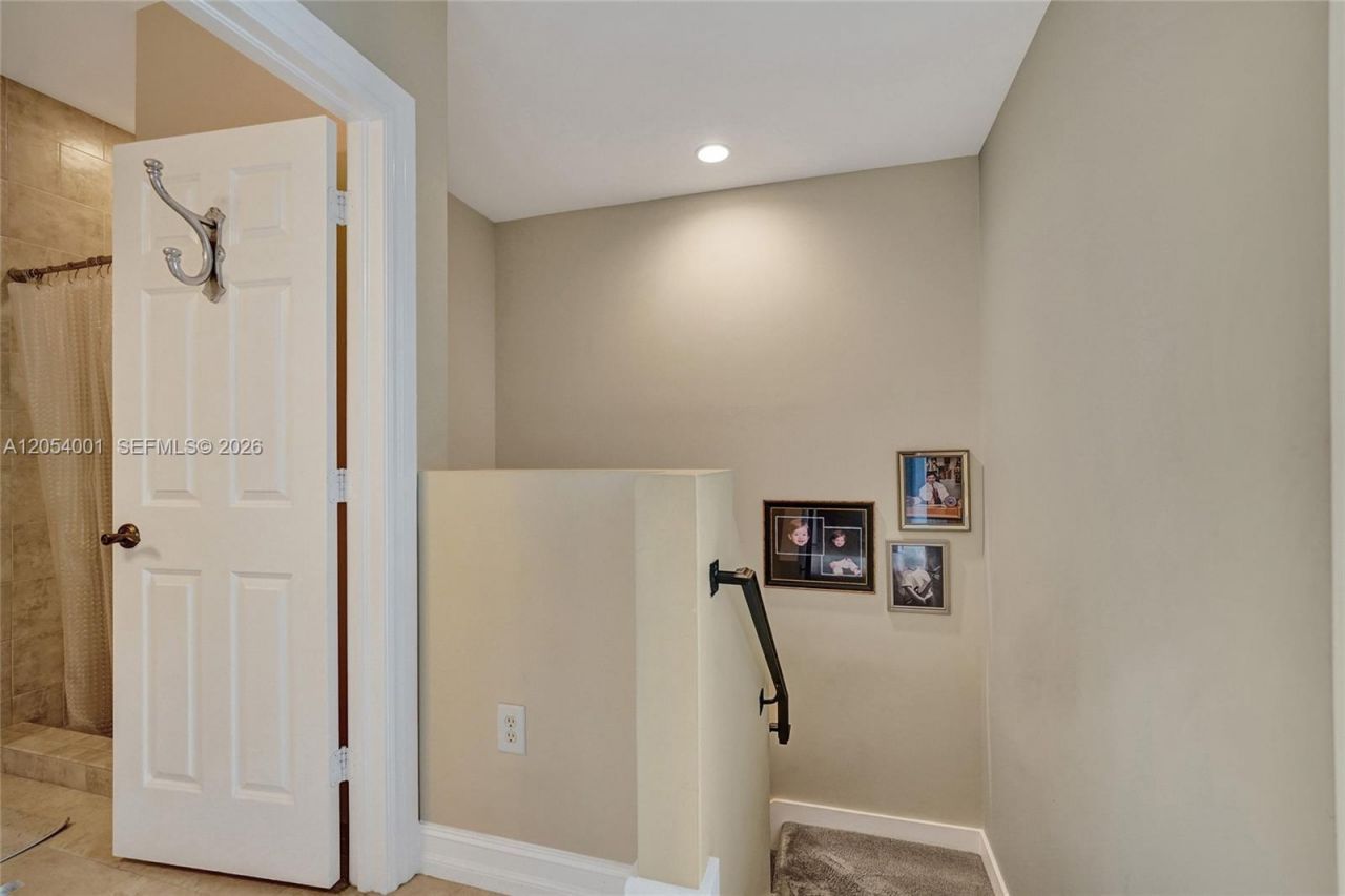 2726 Old Florida Trail, Wilton Manors, FL 33334 Photo