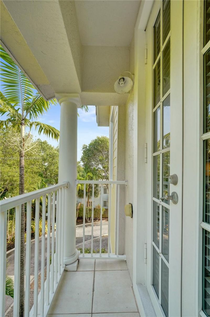 2726 Old Florida Trail, Wilton Manors, FL 33334 Photo