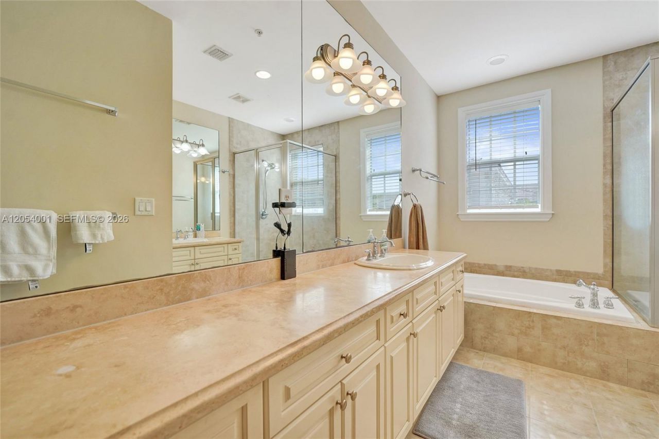 2726 Old Florida Trail, Wilton Manors, FL 33334 Photo