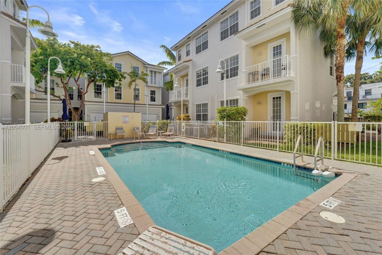 2726 Old Florida Trail, Wilton Manors, FL 33334 Photo