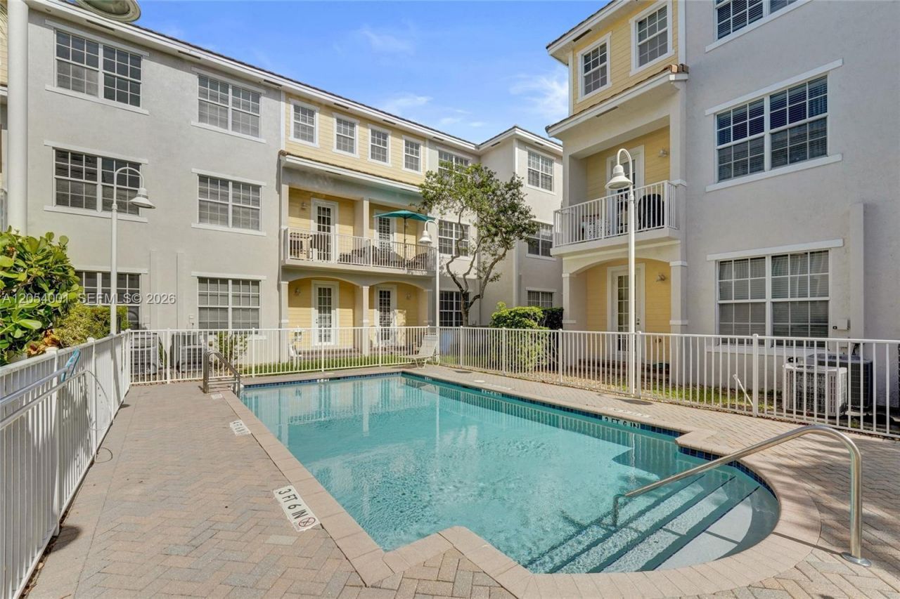 2726 Old Florida Trail, Wilton Manors, FL 33334 Photo