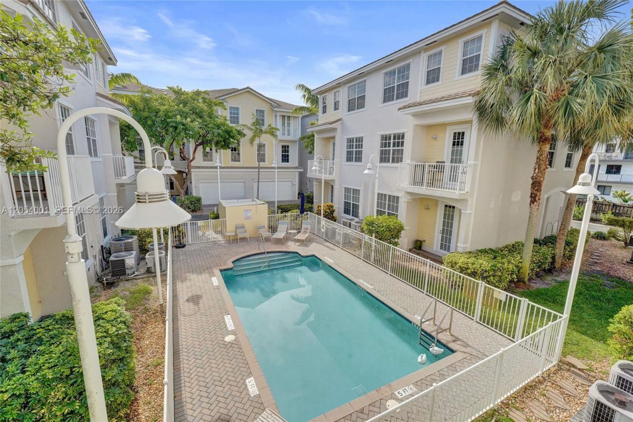 2726 Old Florida Trail, Wilton Manors, FL 33334 Photo