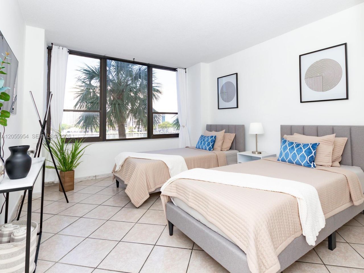 3505 S Ocean Dr , Unit 305, Hollywood, FL 33019 Photo