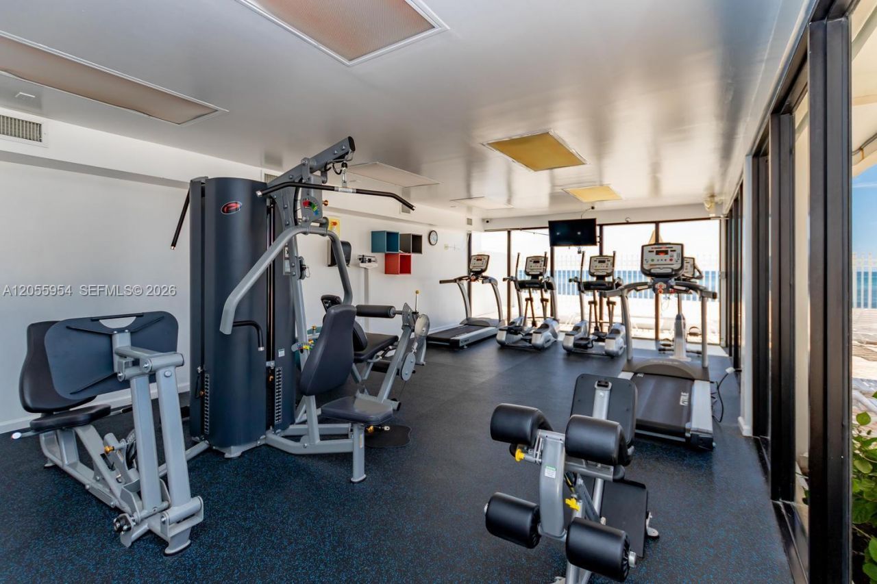 3505 S Ocean Dr , Unit 305, Hollywood, FL 33019 Photo