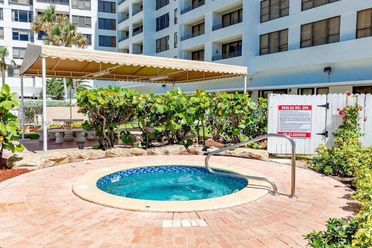 3505 S Ocean Dr , Unit 305, Hollywood, FL 33019 Photo