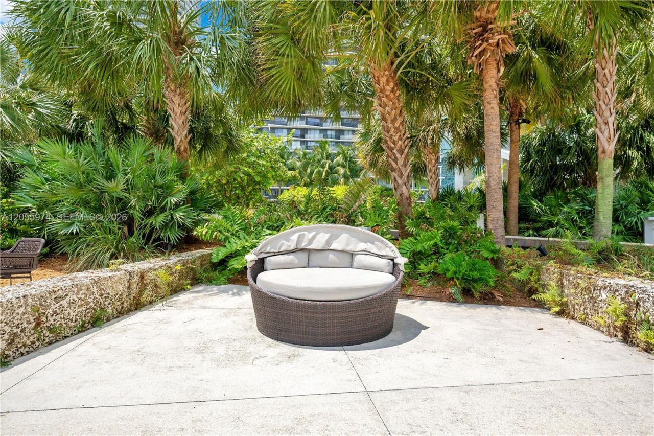 88 SW 7th St, Unit PH 4303, Miami, FL 33130 Photo