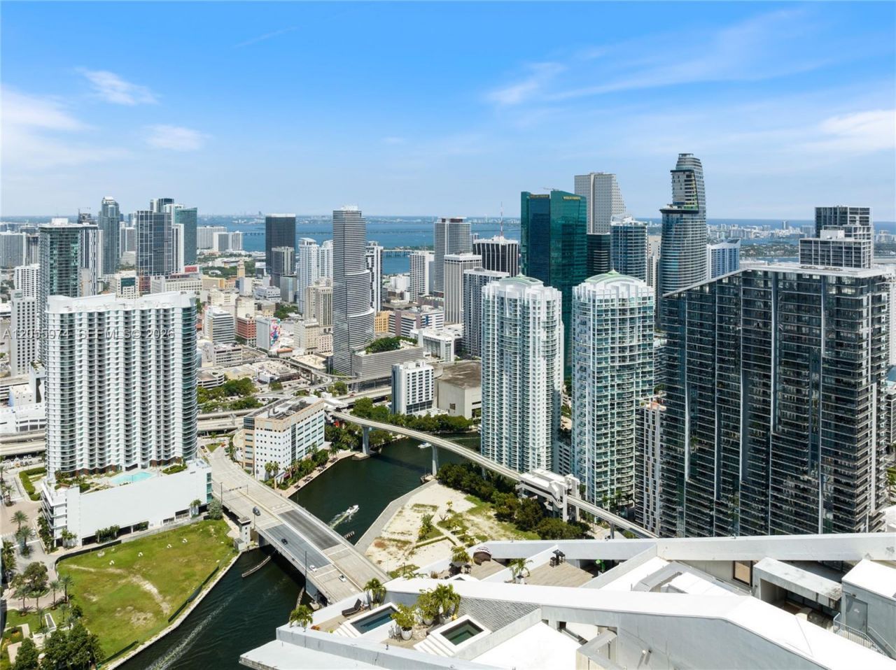 88 SW 7th St, Unit PH 4303, Miami, FL 33130 Photo