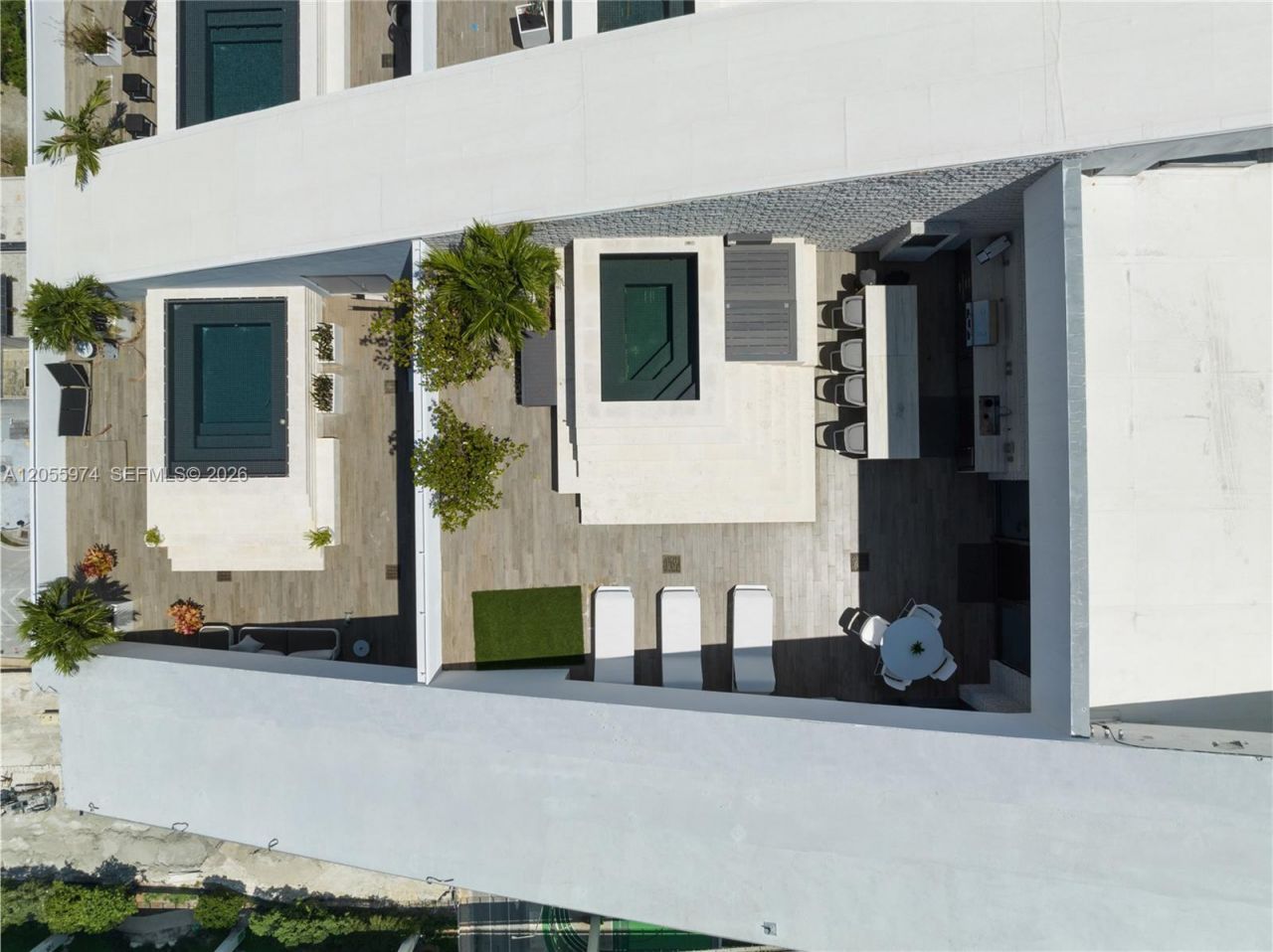 88 SW 7th St, Unit PH 4303, Miami, FL 33130 Photo