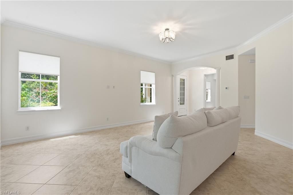 2886 Castillo Ct , Unit 101, Naples, FL 34109 Photo