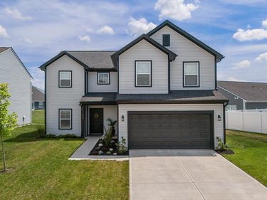 1517 Arrowhead Drive, Piqua, OH 45356