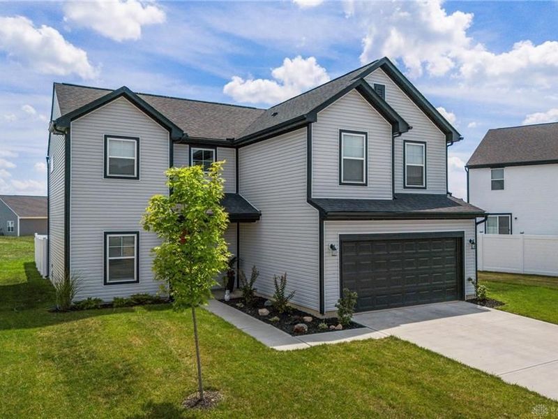 1517 Arrowhead Drive, Piqua, OH 45356 Photo 3