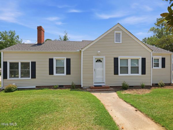 4187 SE College Street , Ayden, NC 28513