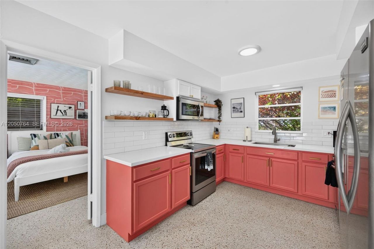 1750 NE 56th St, Fort Lauderdale, FL 33334 Photo