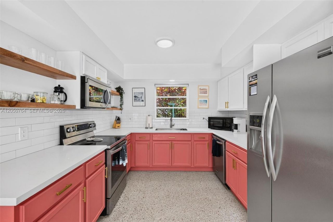 1750 NE 56th St, Fort Lauderdale, FL 33334 Photo