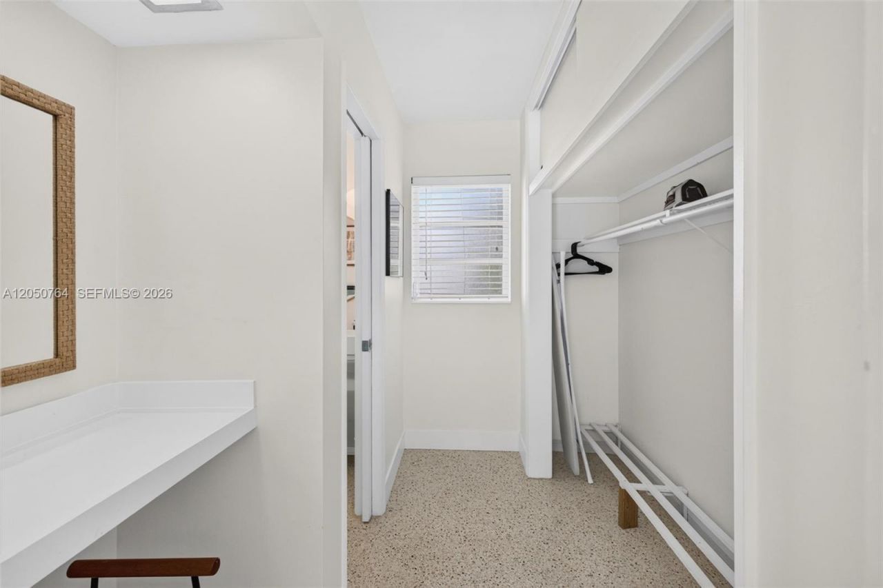 1750 NE 56th St, Fort Lauderdale, FL 33334 Photo