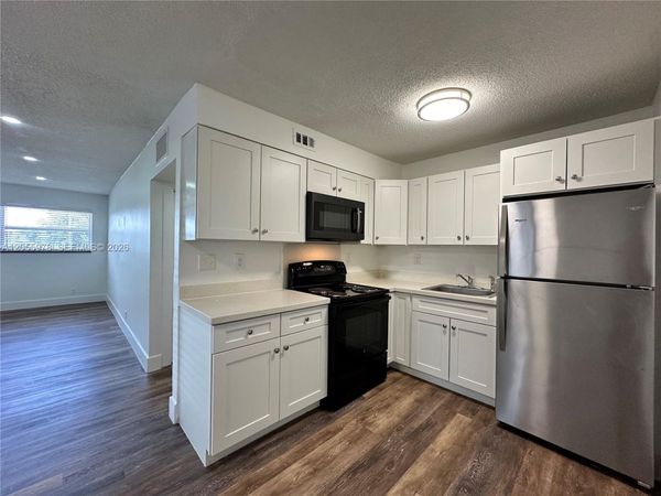 2500 Johnson St , Unit 11, Hollywood, FL 33020