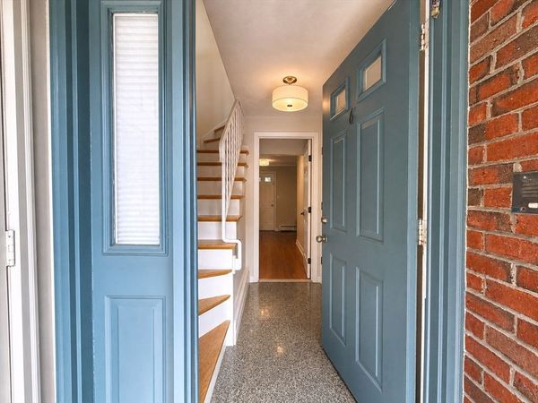 174 Adams St, Unit 6, Newton, MA 02458