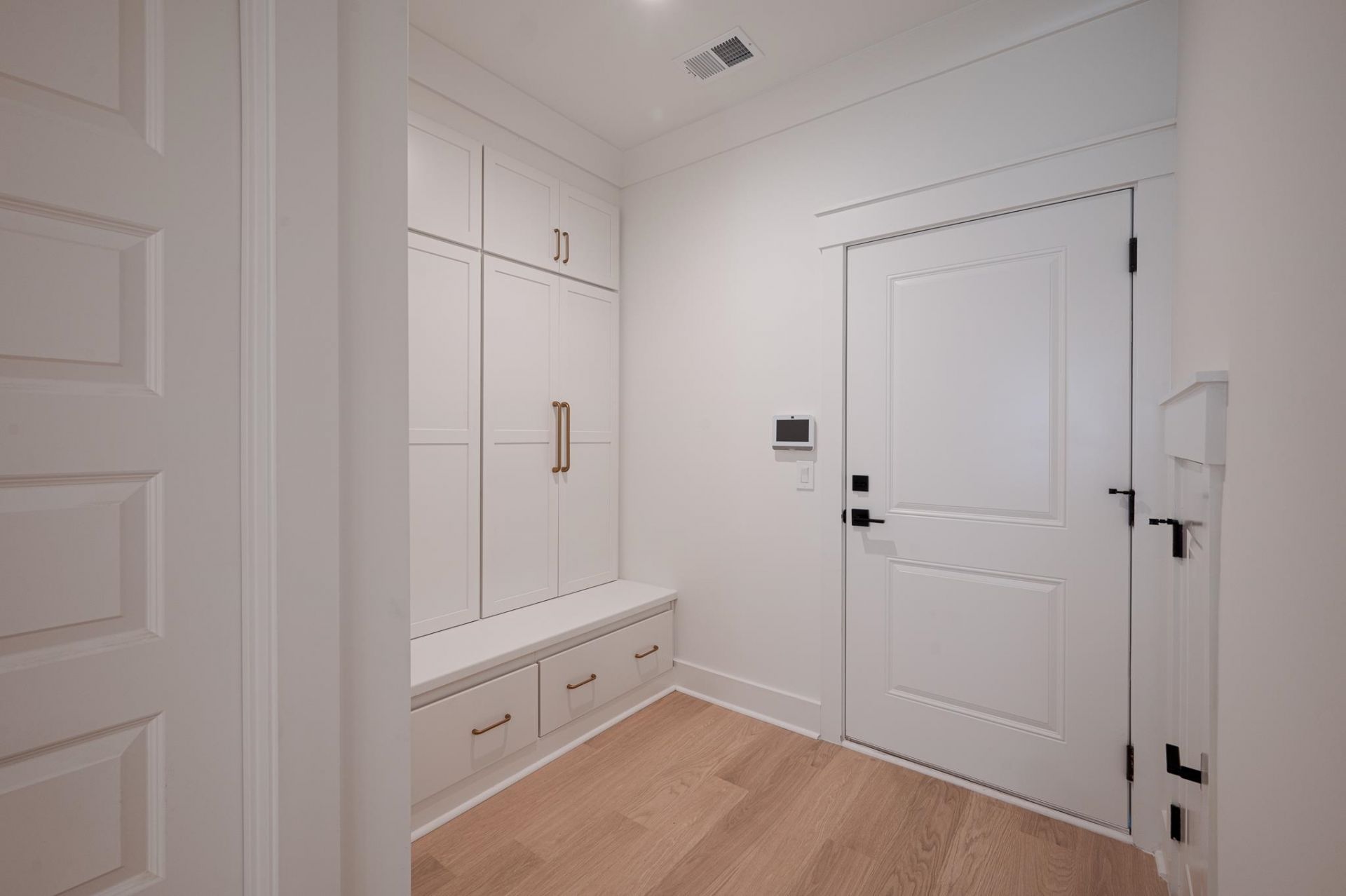 2725 Long Avenue Ext.  Photo 36