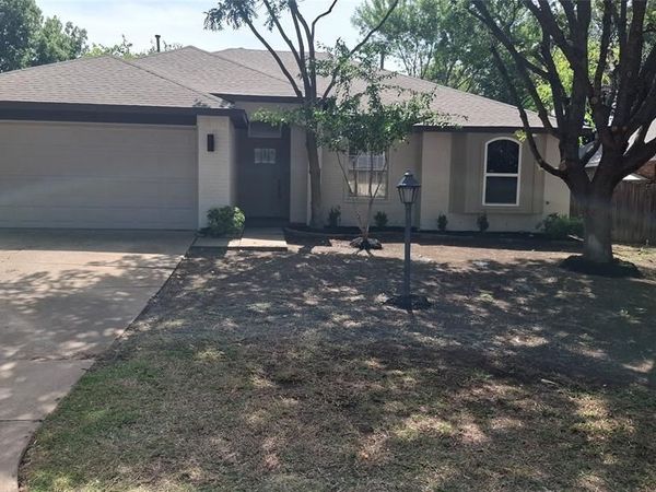 2116 Brooklake Street W, Denton, TX 76207