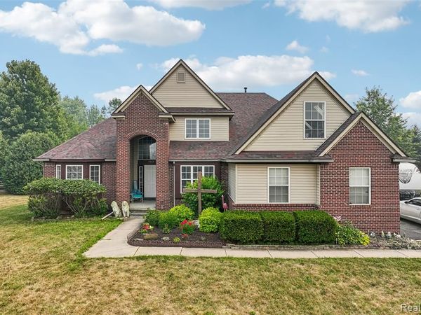 7157 Westminster Circle, Grand Blanc, MI 48439