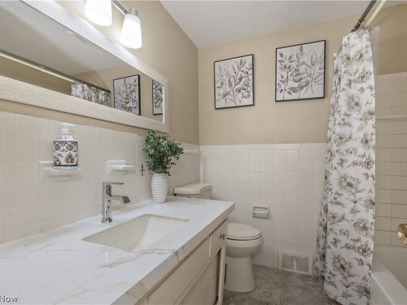 4945 Hartley Drive, Lyndhurst, OH 44124 Photo 31