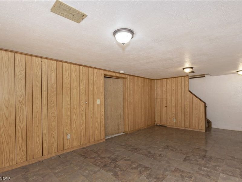 4945 Hartley Drive, Lyndhurst, OH 44124 Photo 38