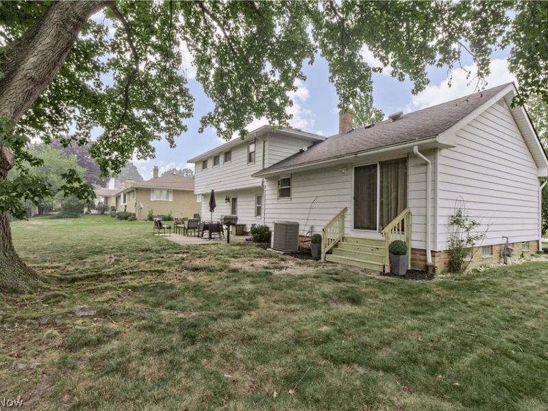 4945 Hartley Drive, Lyndhurst, OH 44124 Photo 45