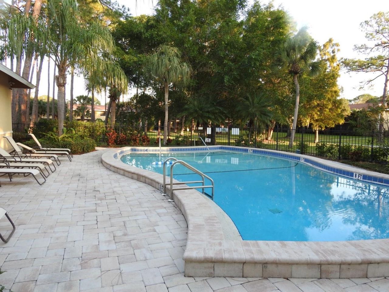 972 La Costa Circle, Unit 8, Sarasota, FL 34237 Photo