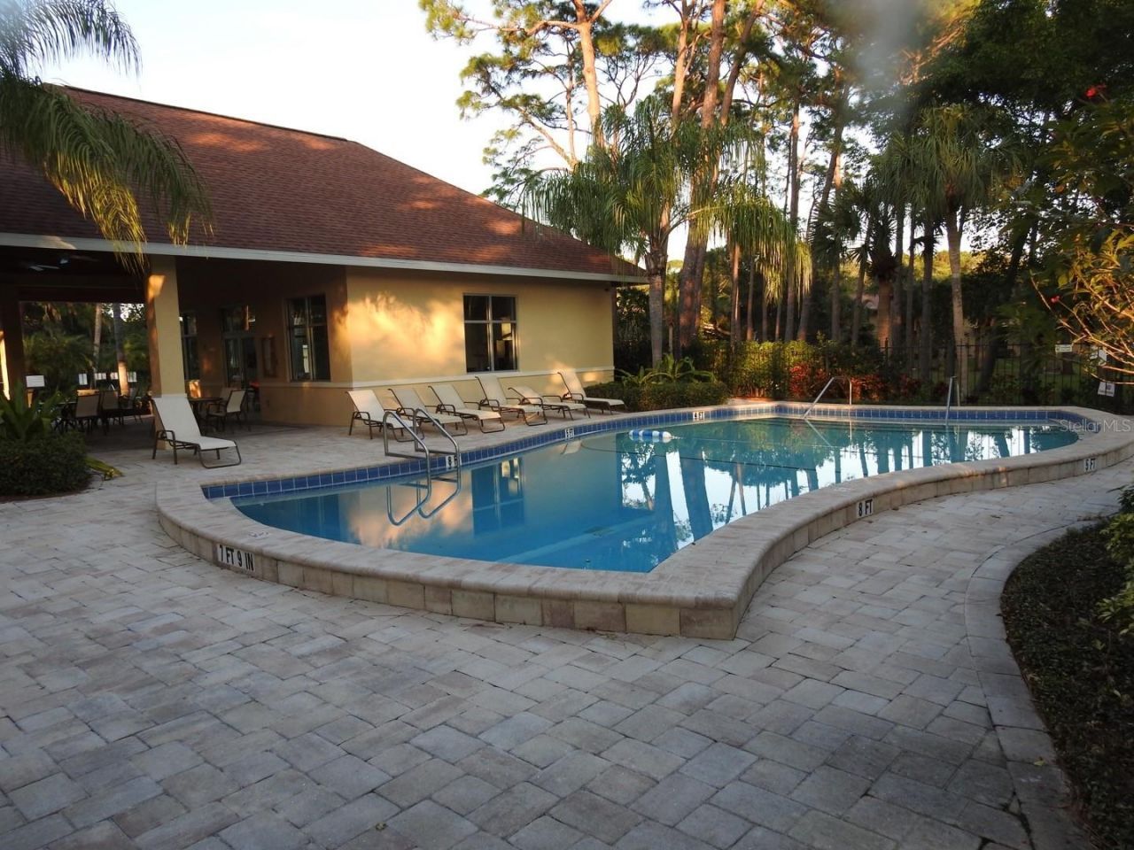 972 La Costa Circle, Unit 8, Sarasota, FL 34237 Photo