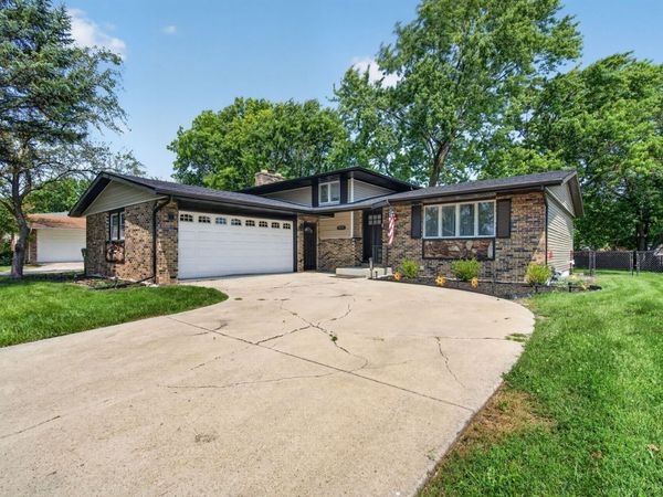 2844 193rd Street , Lansing, IL 60438