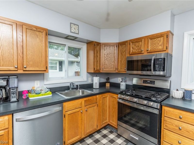 3659 W 232 Street, North Olmsted, OH 44070 Photo 11