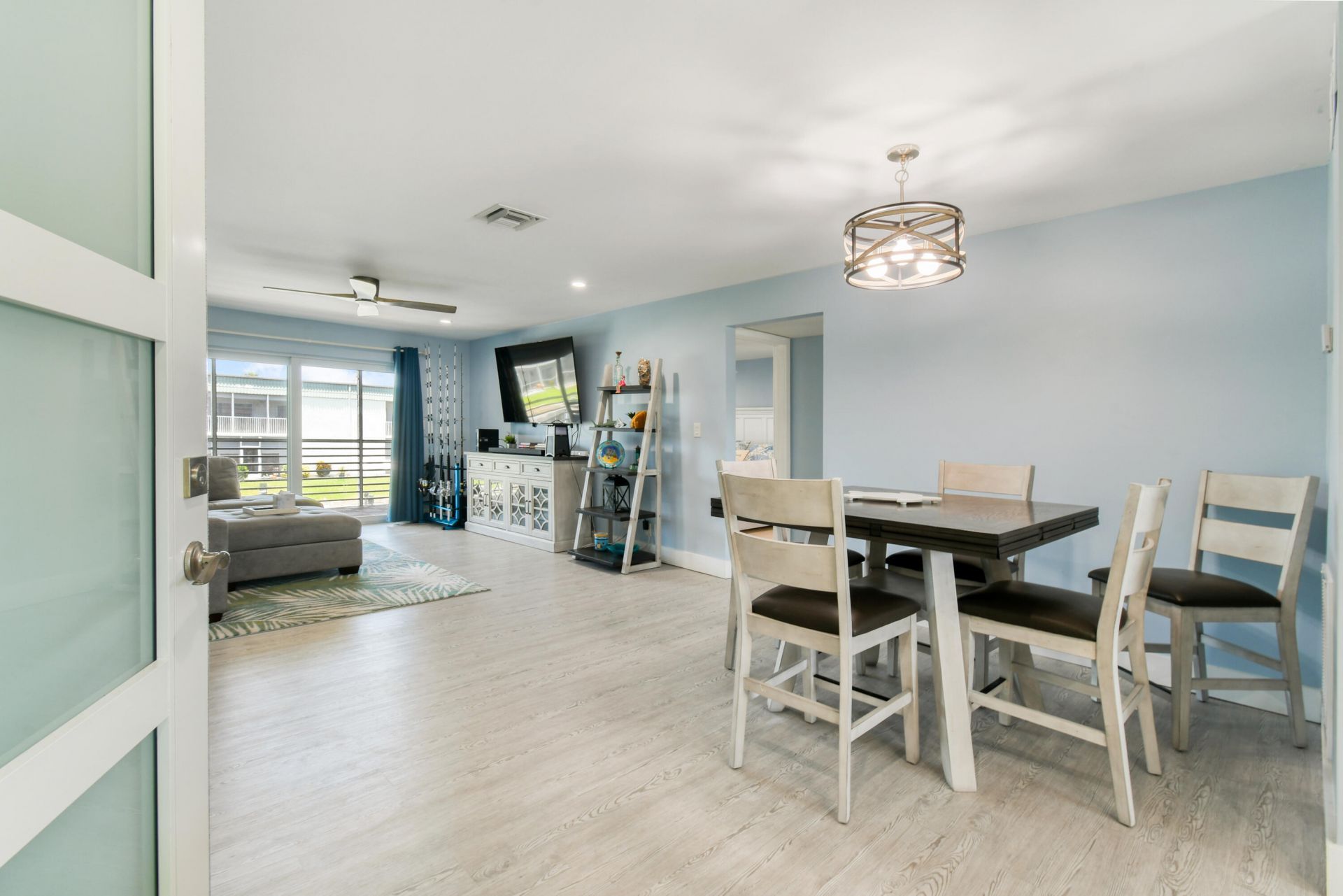 117 Lehane Terrace, Unit 211, North Palm Beach, FL 33408 Photo