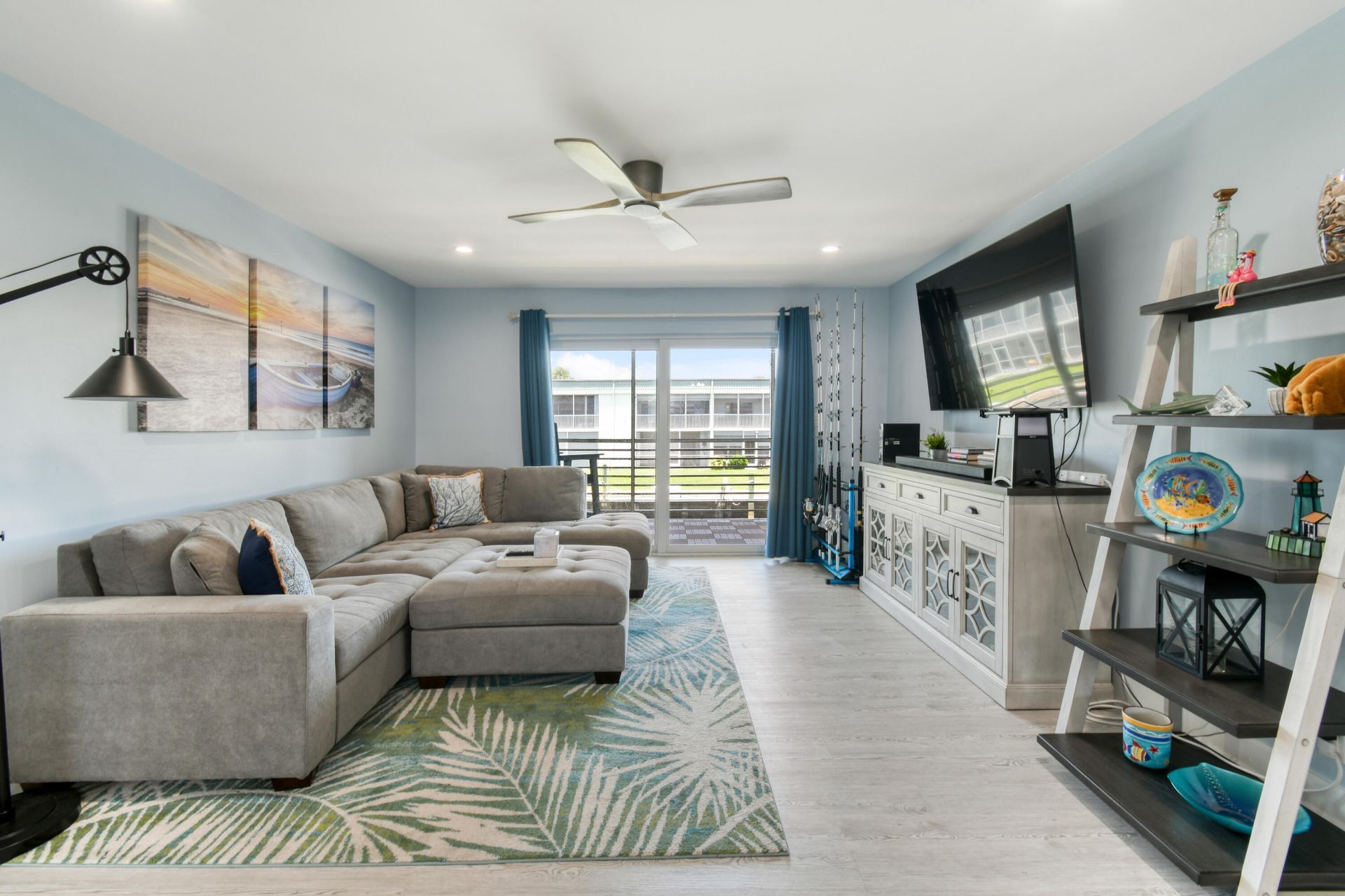 117 Lehane Terrace, Unit 211, North Palm Beach, FL 33408 Photo